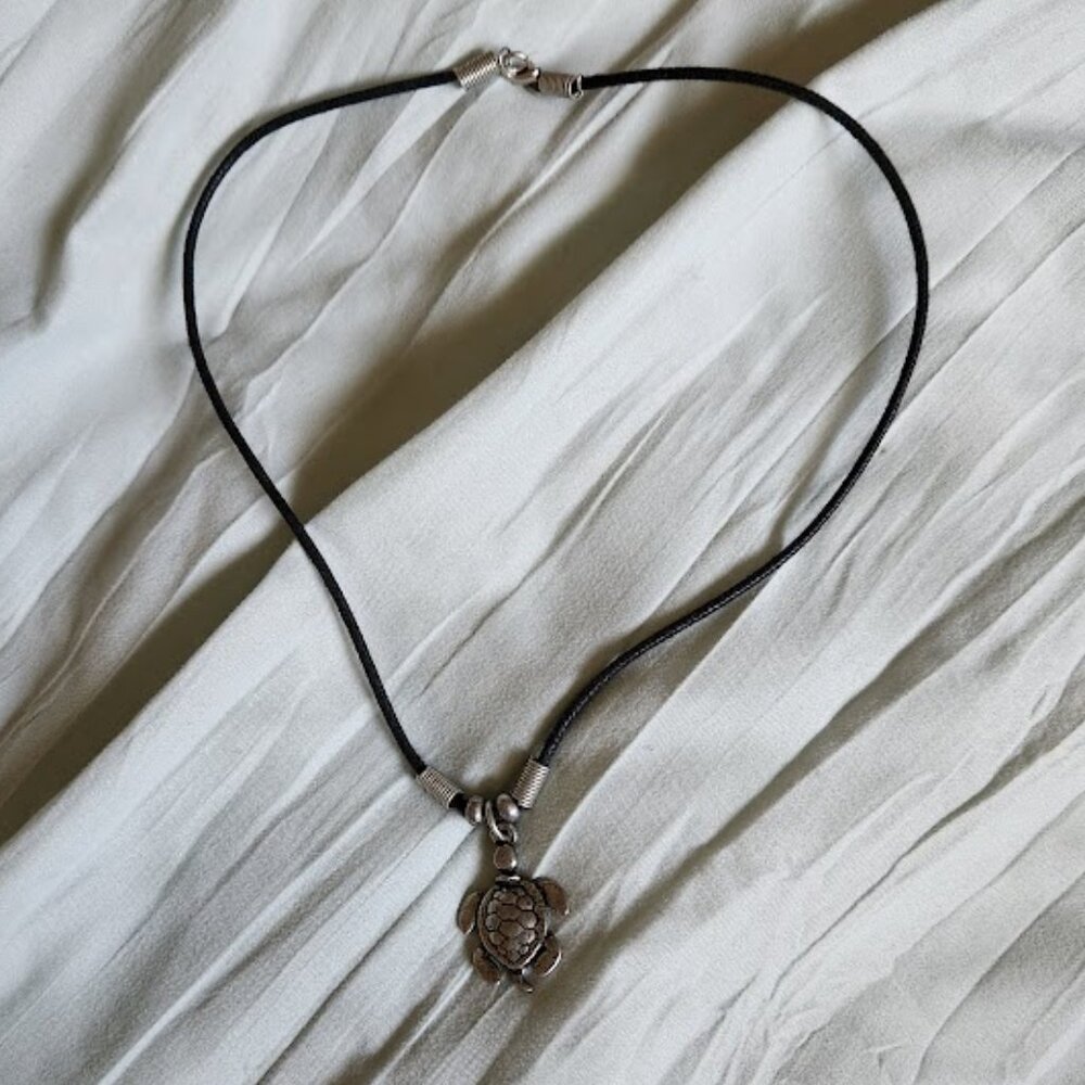 Silver Turtle Pendant Necklace